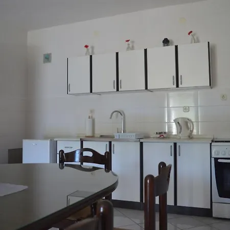 Mile Apartment *